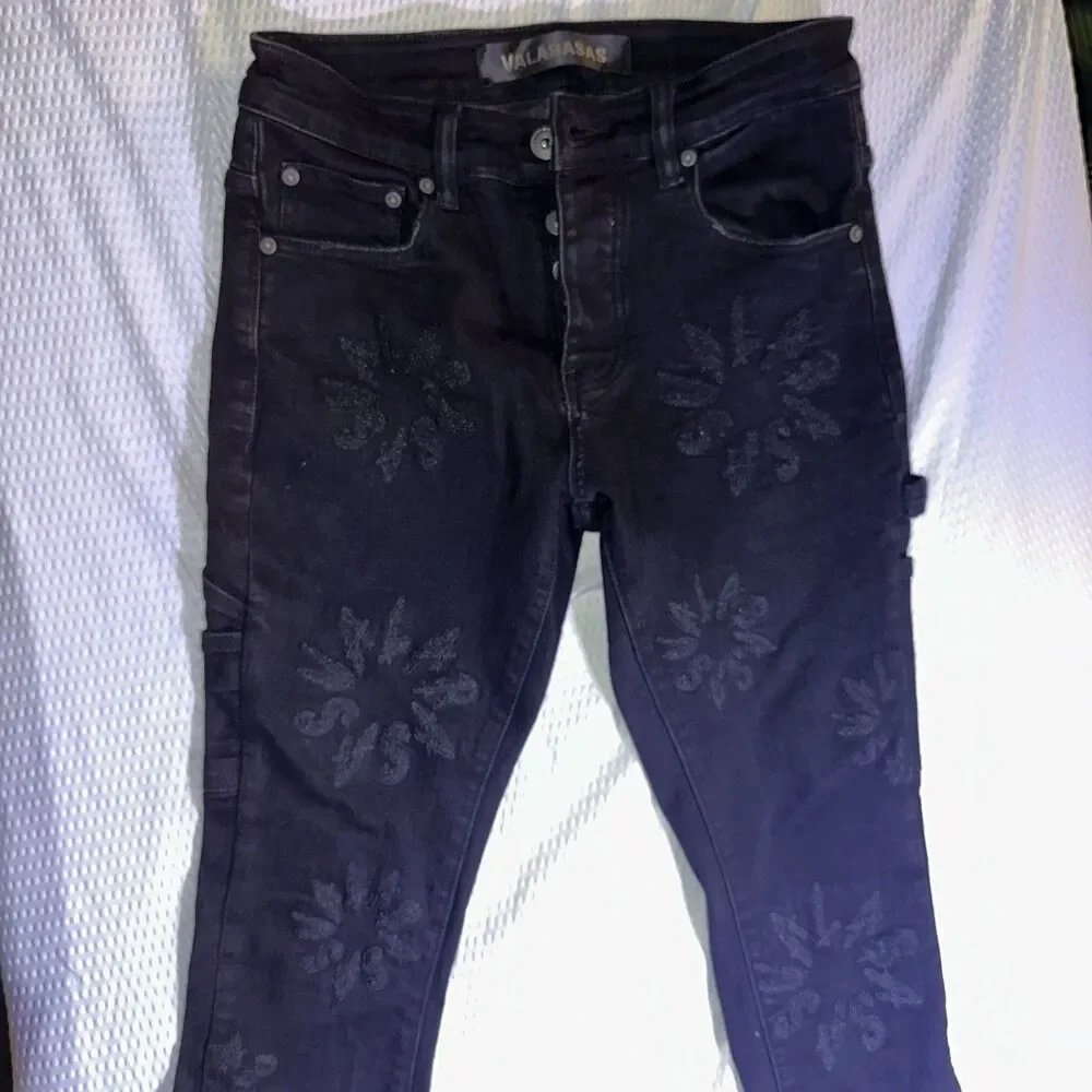 Valabasas Jeans Size 29 Black Skinny Fit 5 Pocket Flower Embroidered Denim